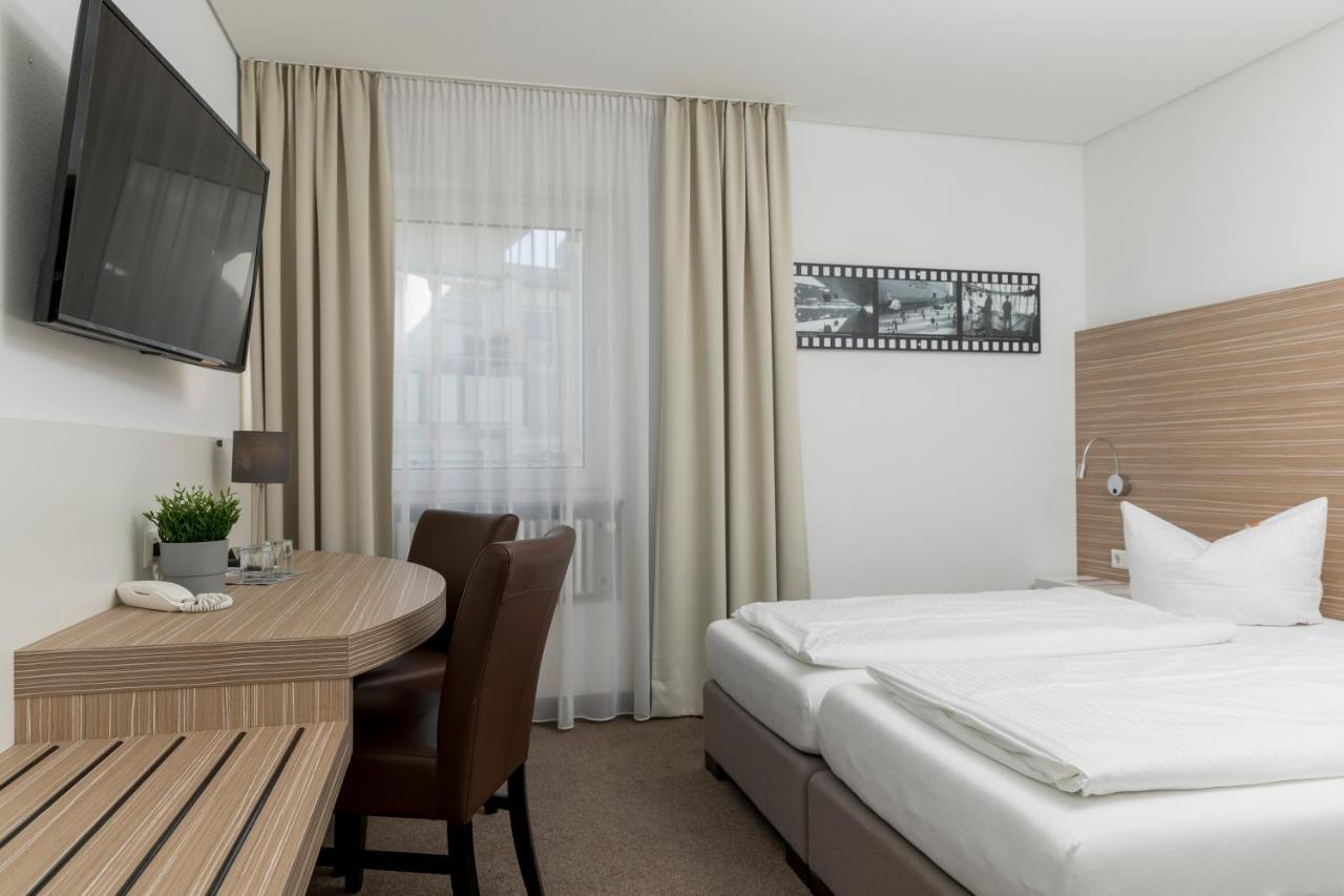 Hotel Zeppelin - Das Original ฟรีดริชส์ฮาเฟน ภายนอก รูปภาพ